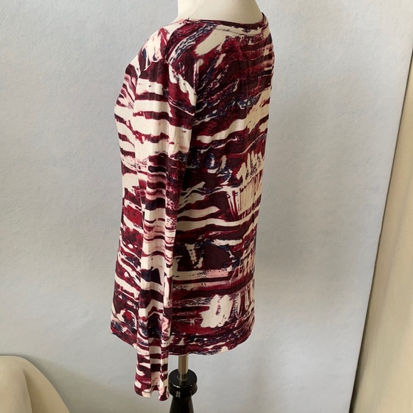 Simply Vera Abstract Long Sleeve Lightweight Tee - Picture 8 of 12